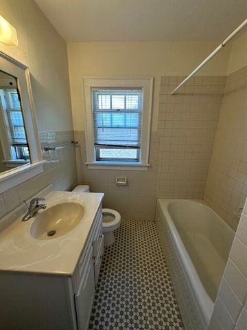 1401 20th Street, Rockford, IL 61104