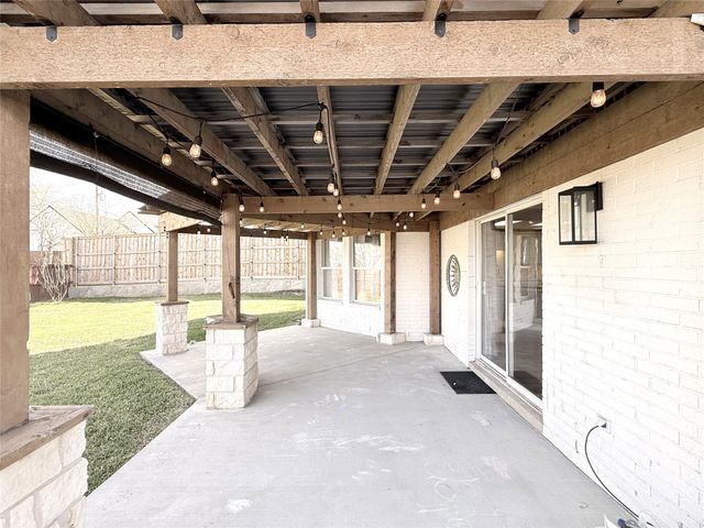 2312 Collington Drive, Roanoke, TX 76262