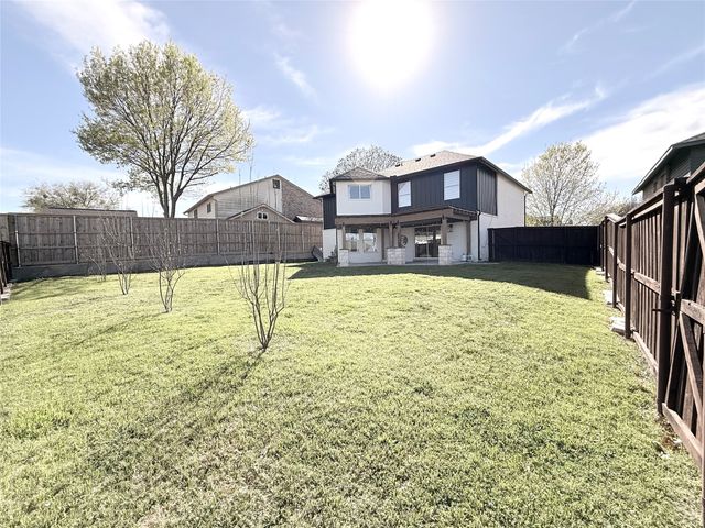 2312 Collington Drive, Roanoke, TX 76262