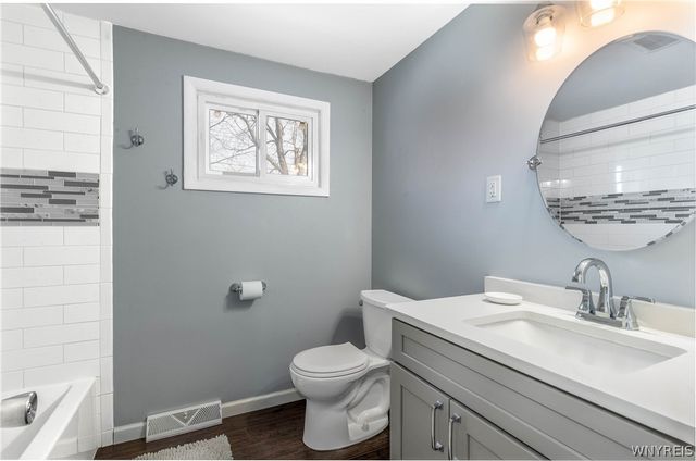44 Dover Drive, West Seneca, NY 14224