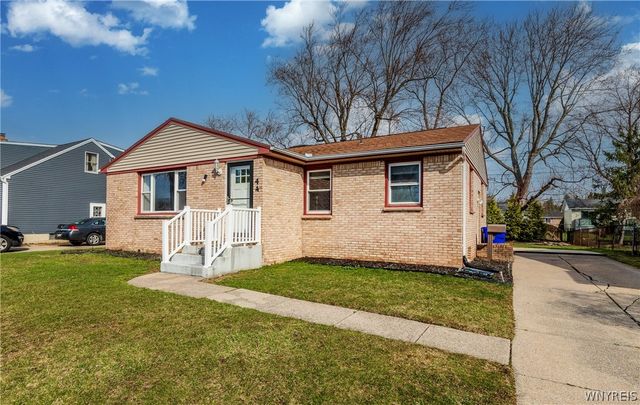 44 Dover Drive, West Seneca, NY 14224