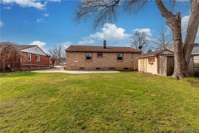 44 Dover Drive, West Seneca, NY 14224