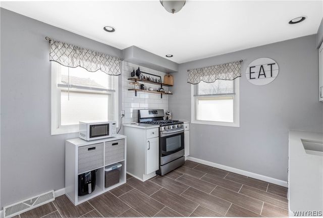 44 Dover Drive, West Seneca, NY 14224