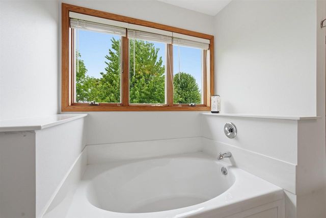 3650 Ice Age Drive, Madison, WI 53719