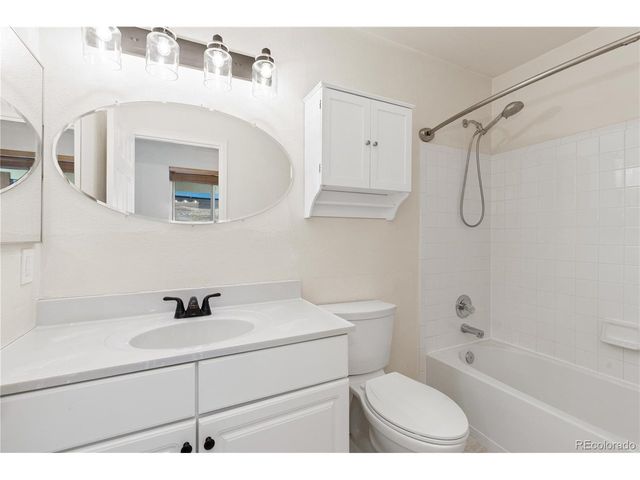 12181 Applewood Ct, Broomfield, CO 80020