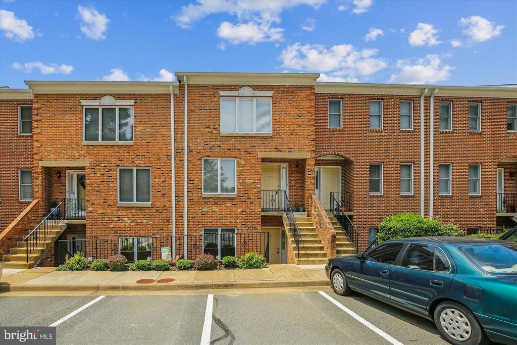 3744-A MADISON LN, Falls Church, VA 22041