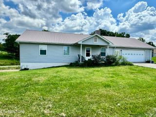 3614 Muddy Pond Rd, Monterey, TN 38574