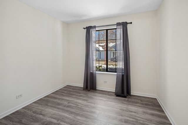 402 Sandalwood Lane C1, Schaumburg, IL 60193