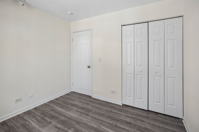 402 Sandalwood Lane C1, Schaumburg, IL 60193