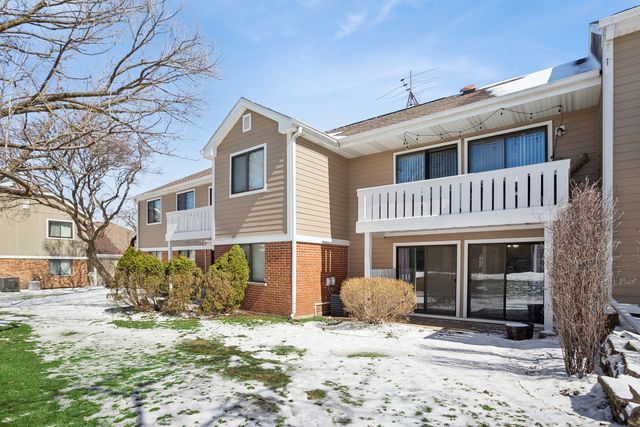 402 Sandalwood Lane C1, Schaumburg, IL 60193