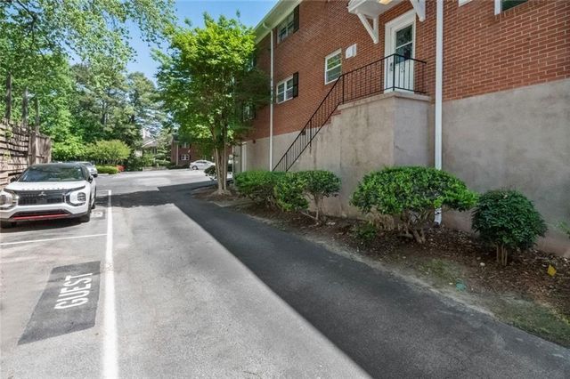 3660 Peachtree NE C2, Atlanta, GA 30319