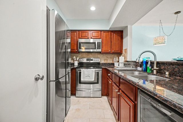 7312 Seawall Boulevard 103, Galveston, TX 77551