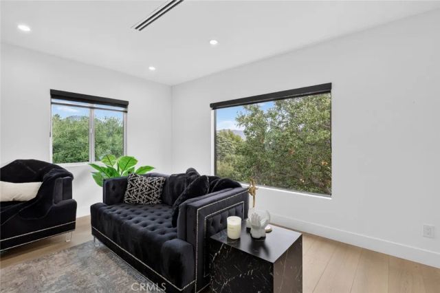 1433 El Rito, Glendale, CA 91208