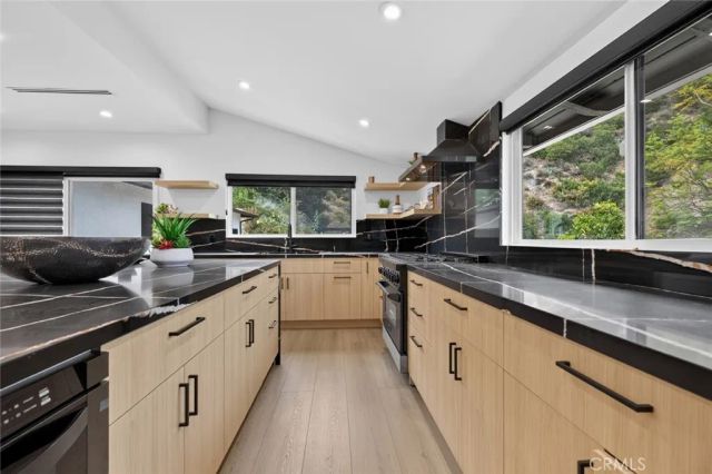 1433 El Rito, Glendale, CA 91208