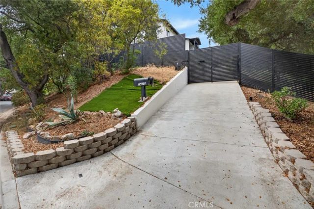 1433 El Rito, Glendale, CA 91208