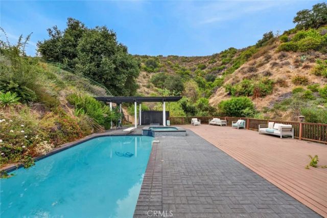 1433 El Rito, Glendale, CA 91208