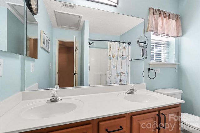 10150 Frosty Lane, Charlotte, NC 28216