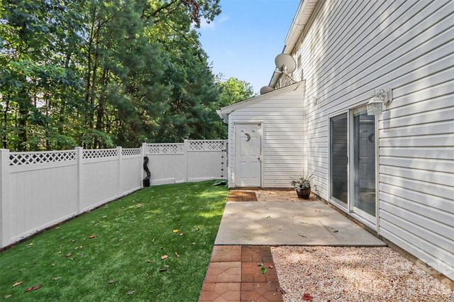 10150 Frosty Lane, Charlotte, NC 28216