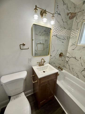 2517 E 22nd Place, Gary, IN 46407