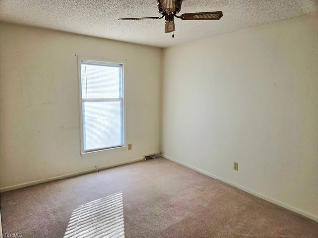 275 Raven Oak Drive, Wilkesboro, NC 28697