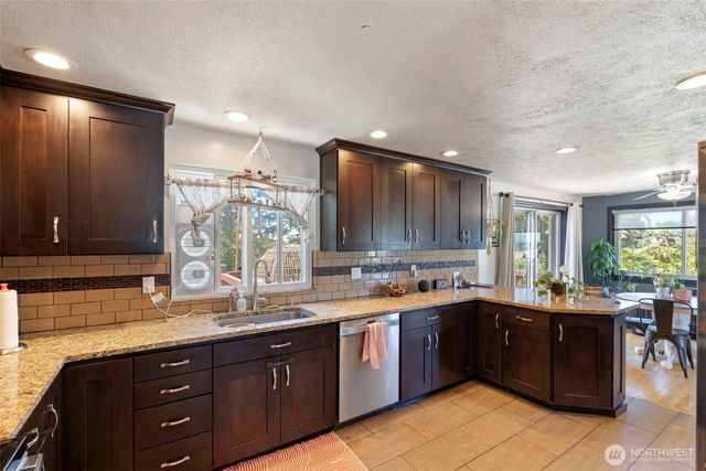 1803 S 232nd Street, Des Moines, WA 98198