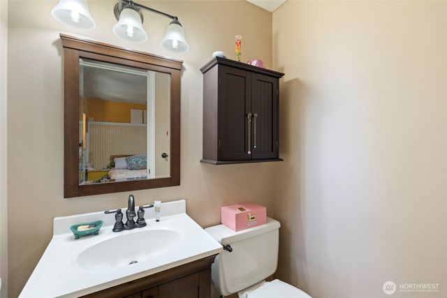 1803 S 232nd Street, Des Moines, WA 98198