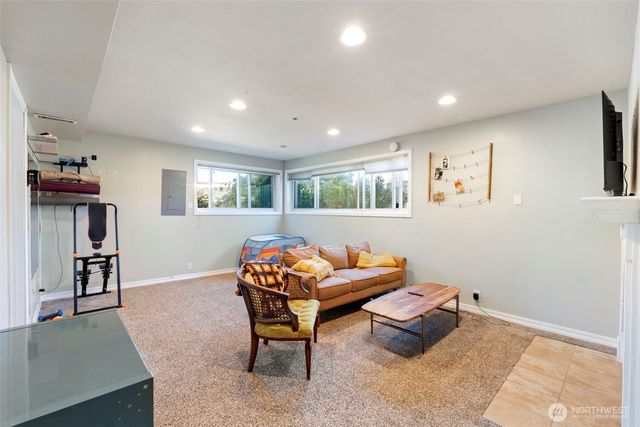 1803 S 232nd Street, Des Moines, WA 98198