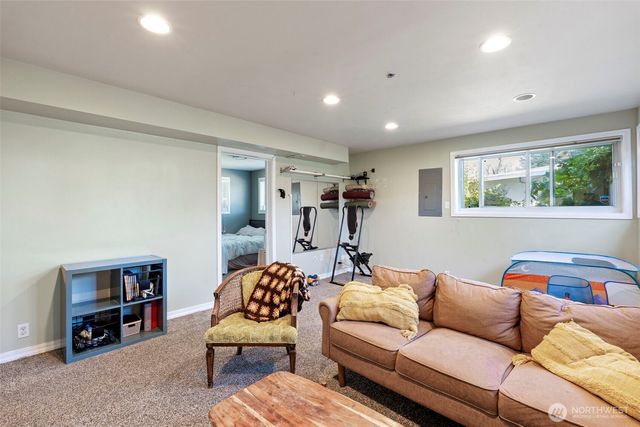 1803 S 232nd Street, Des Moines, WA 98198