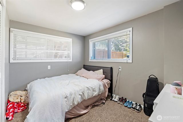 1803 S 232nd Street, Des Moines, WA 98198