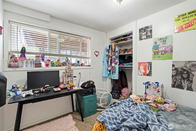 1803 S 232nd Street, Des Moines, WA 98198