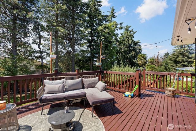 1803 S 232nd Street, Des Moines, WA 98198