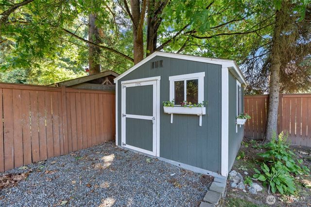 1803 S 232nd Street, Des Moines, WA 98198