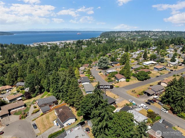 1803 S 232nd Street, Des Moines, WA 98198