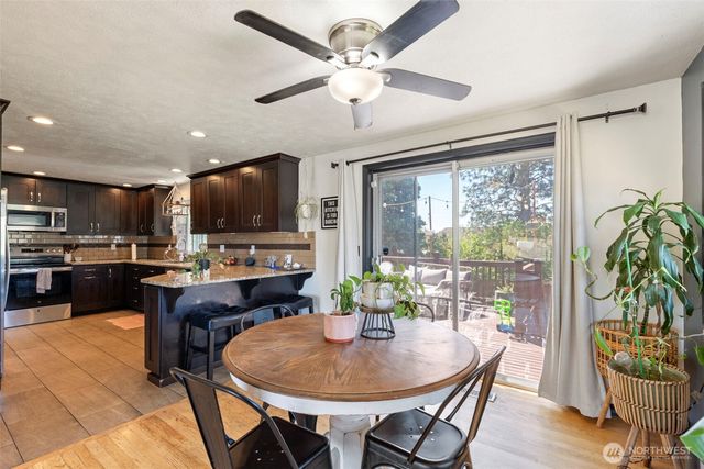 1803 S 232nd Street, Des Moines, WA 98198