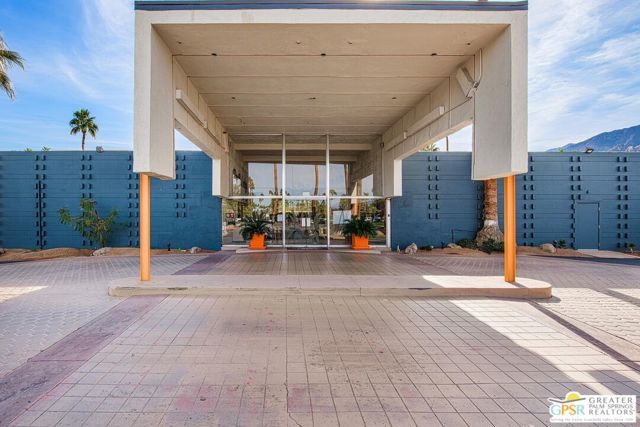 1111 E Palm Canyon Drive 301, Palm Springs, CA 92264