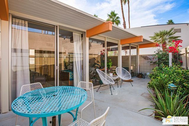 1111 E Palm Canyon Drive 301, Palm Springs, CA 92264