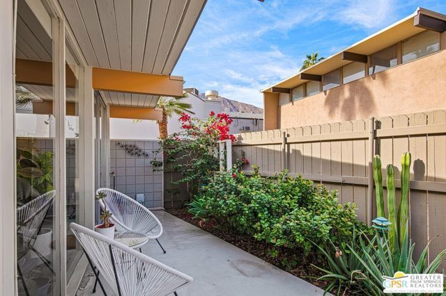 1111 E Palm Canyon Drive 301, Palm Springs, CA 92264