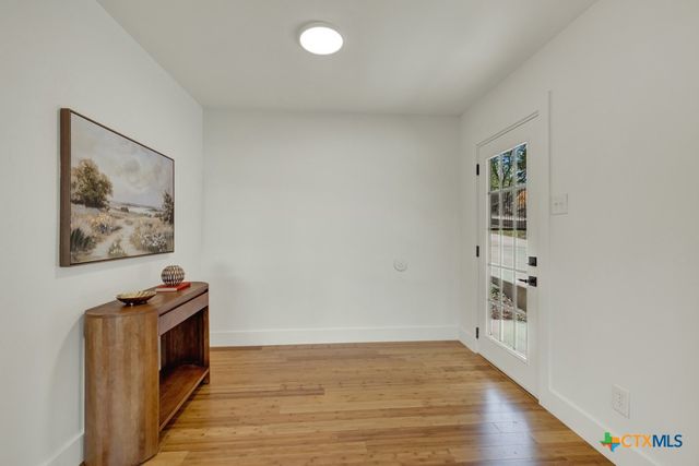 810 N Loop Street, San Marcos, TX 78666