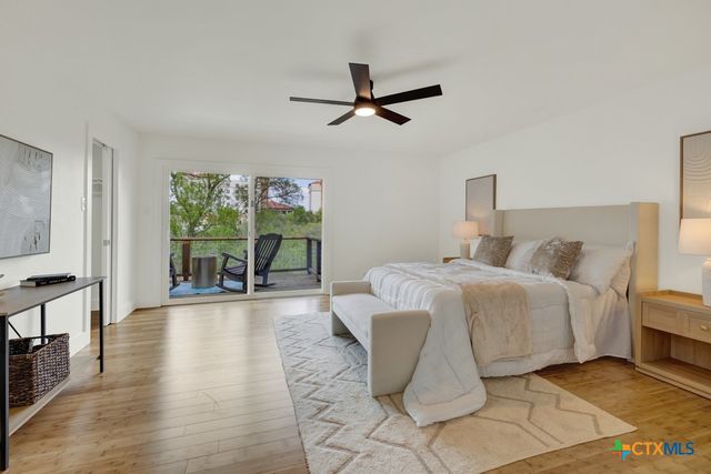 810 N Loop Street, San Marcos, TX 78666