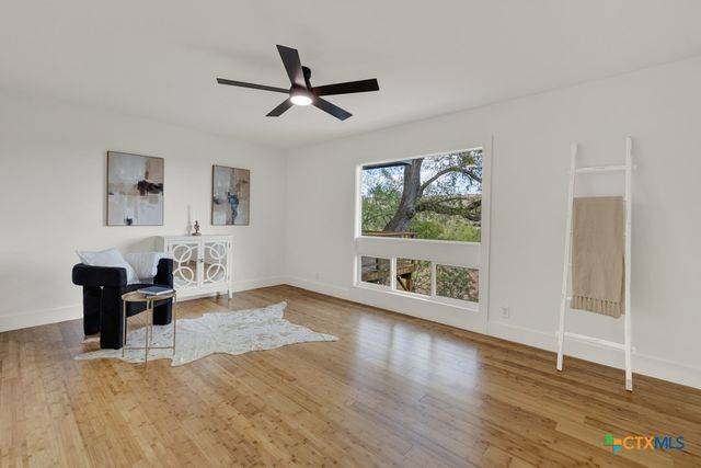 810 N Loop Street, San Marcos, TX 78666