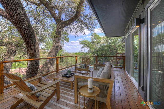 810 N Loop Street, San Marcos, TX 78666