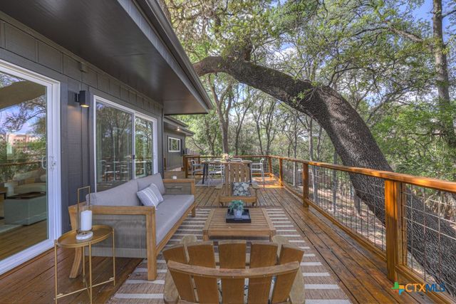 810 N Loop Street, San Marcos, TX 78666