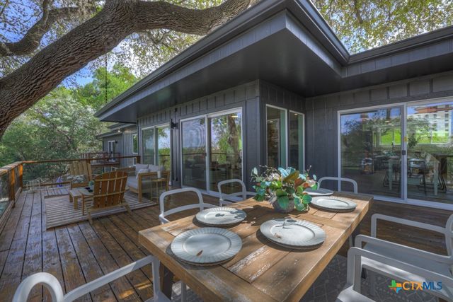 810 N Loop Street, San Marcos, TX 78666