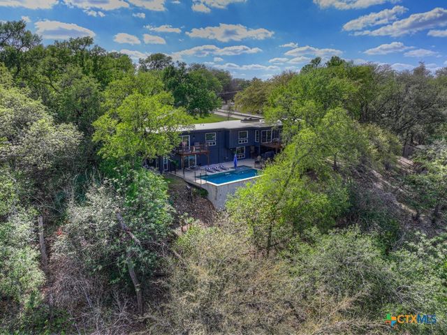 810 N Loop Street, San Marcos, TX 78666