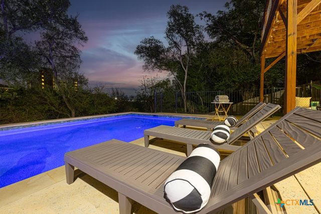 810 N Loop Street, San Marcos, TX 78666