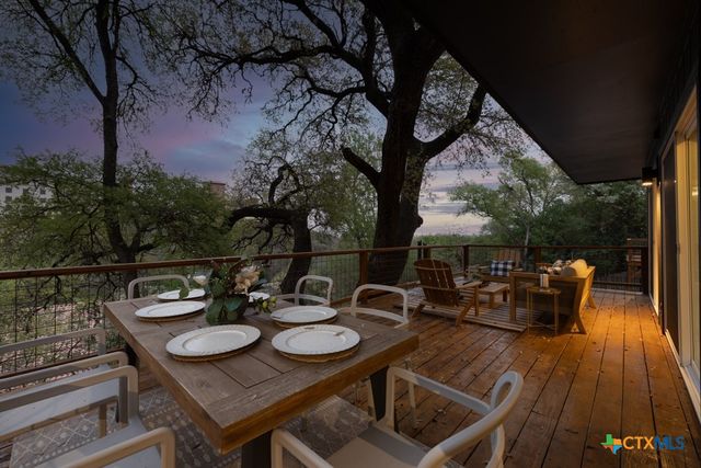 810 N Loop Street, San Marcos, TX 78666