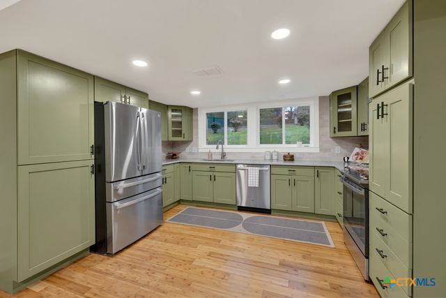 810 N Loop Street, San Marcos, TX 78666