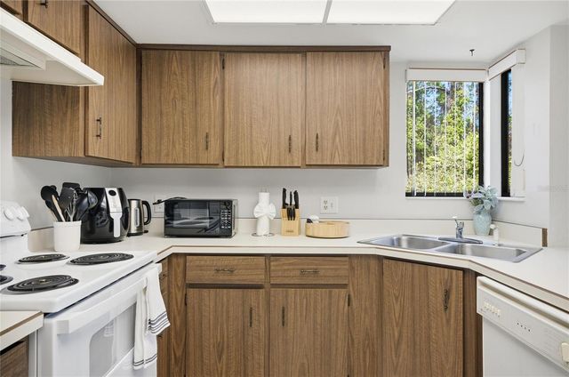 31 OXFORD LANE, Palm Coast, FL 32137