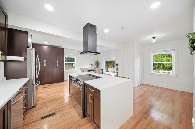 856 Newport Ave, Attleboro, MA 02703
