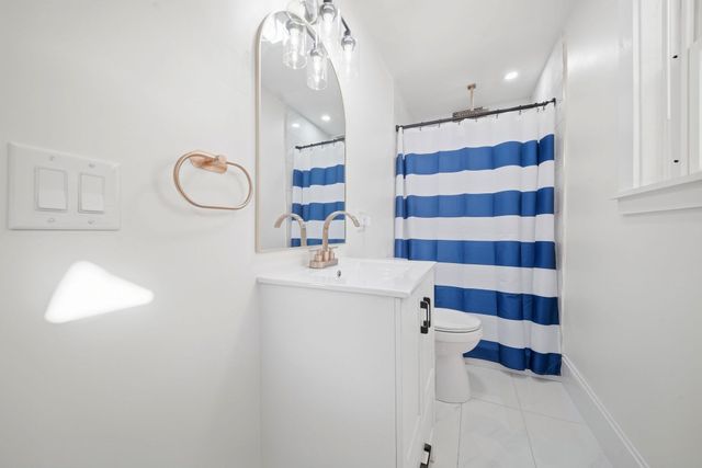 856 Newport Ave, Attleboro, MA 02703